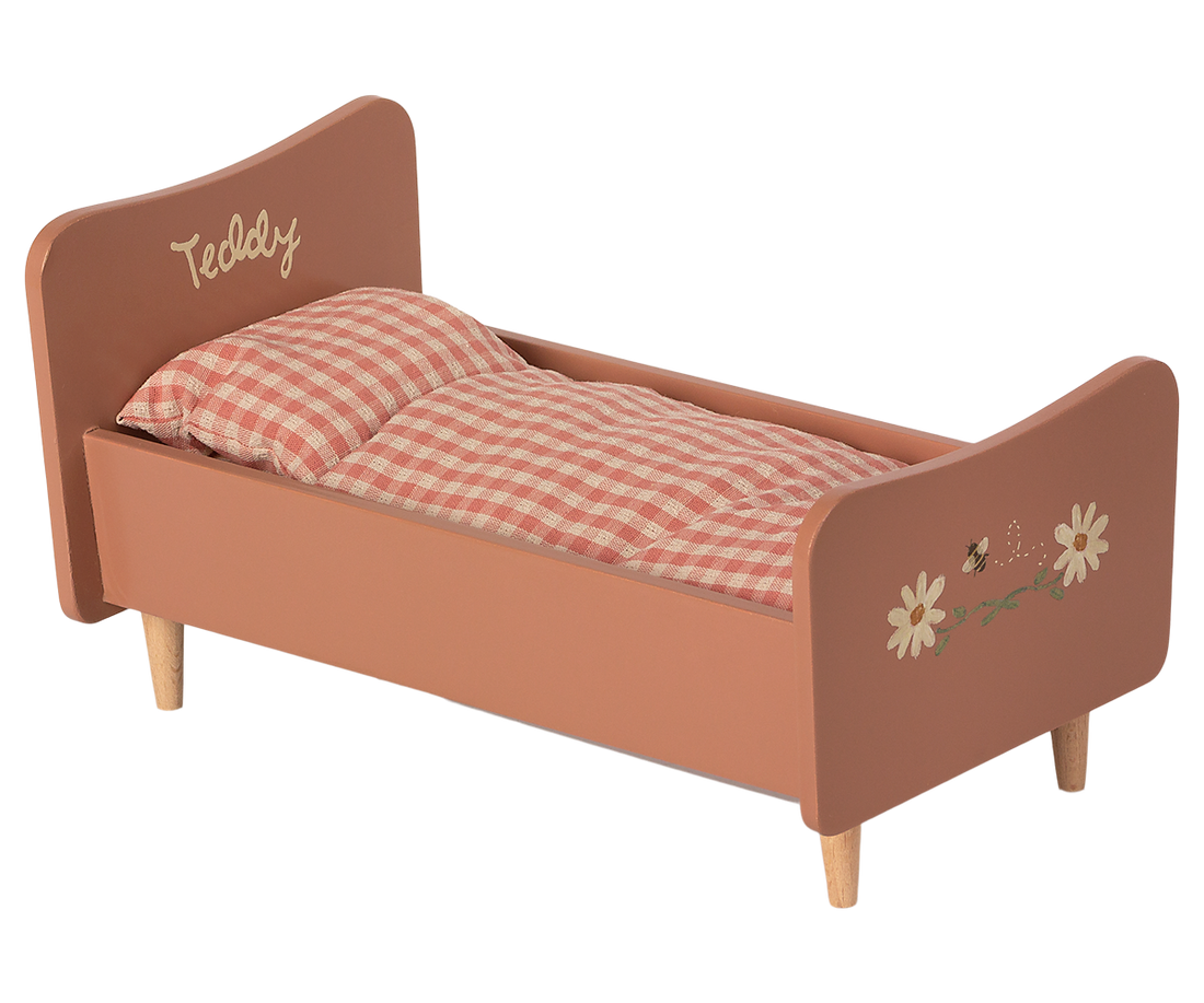 Wooden Teddy Mom Bed
