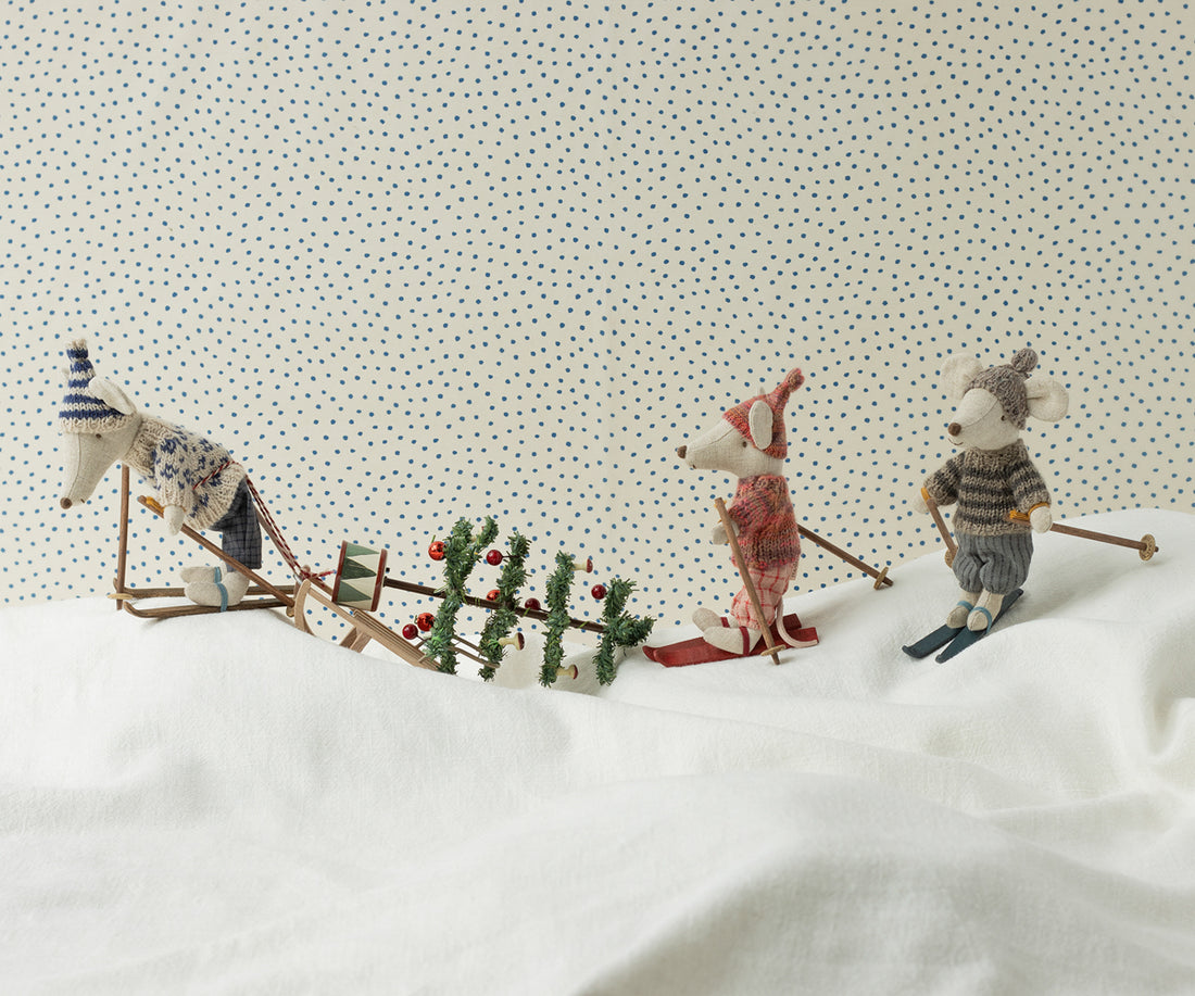 Winter Mouse With Ski Set Big Sister - Rose