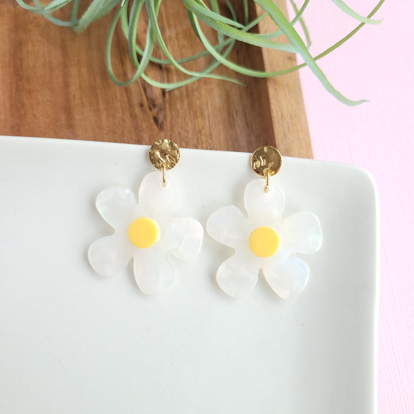 Daisy Earrings - White & Yellow