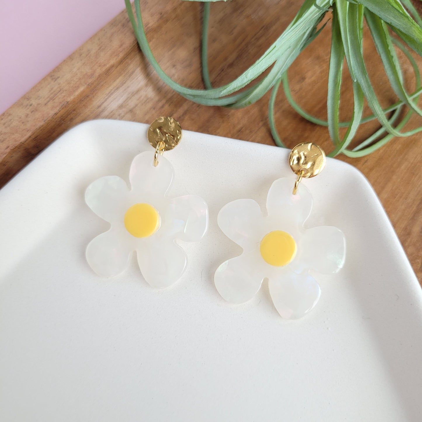 Daisy Earrings - White & Yellow