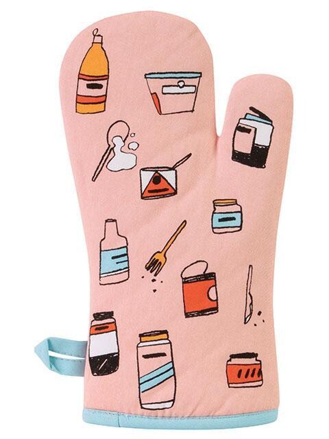 5pm Love 7pm Fuck This Oven Mitt
