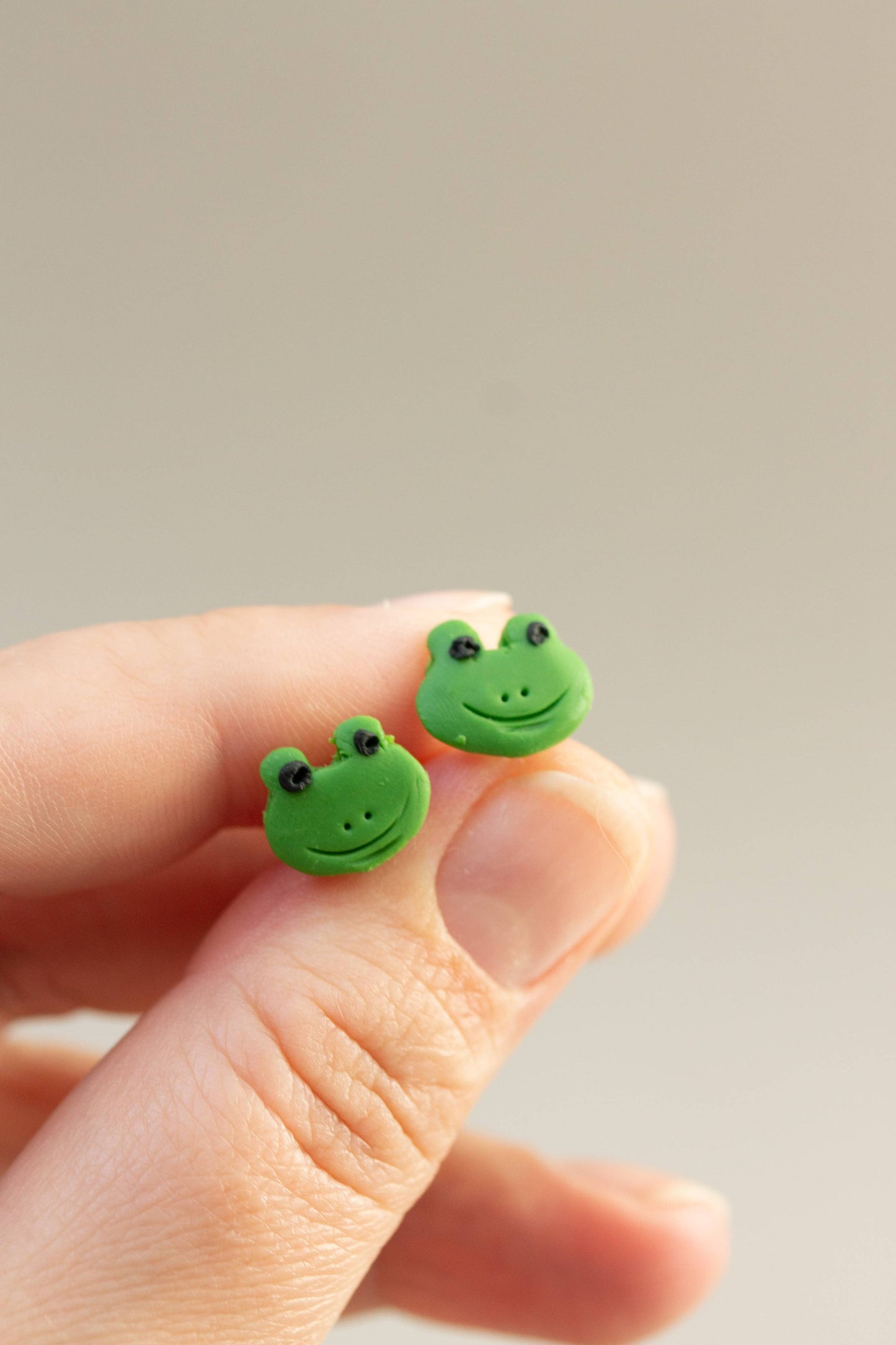 Frog & Water Lily Stud Earrings Set – Hypoallergenic