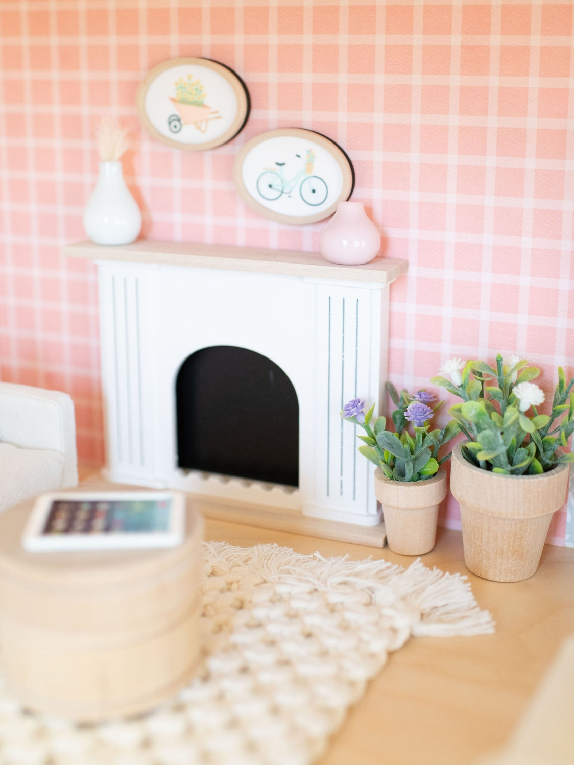 Dollhouse Spring Wall Print Oval