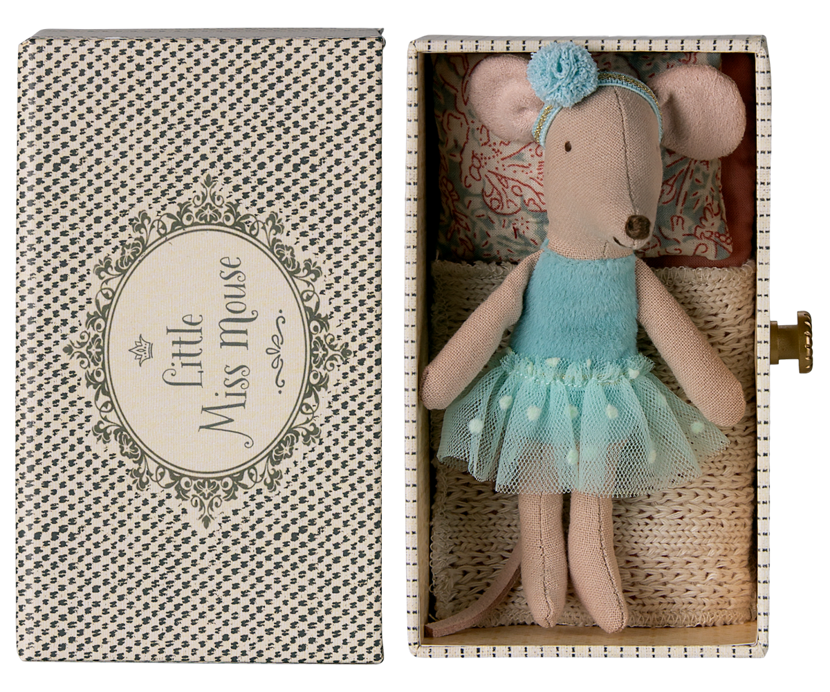 Little Sister Dance Mouse in Daybed 17-5104-00