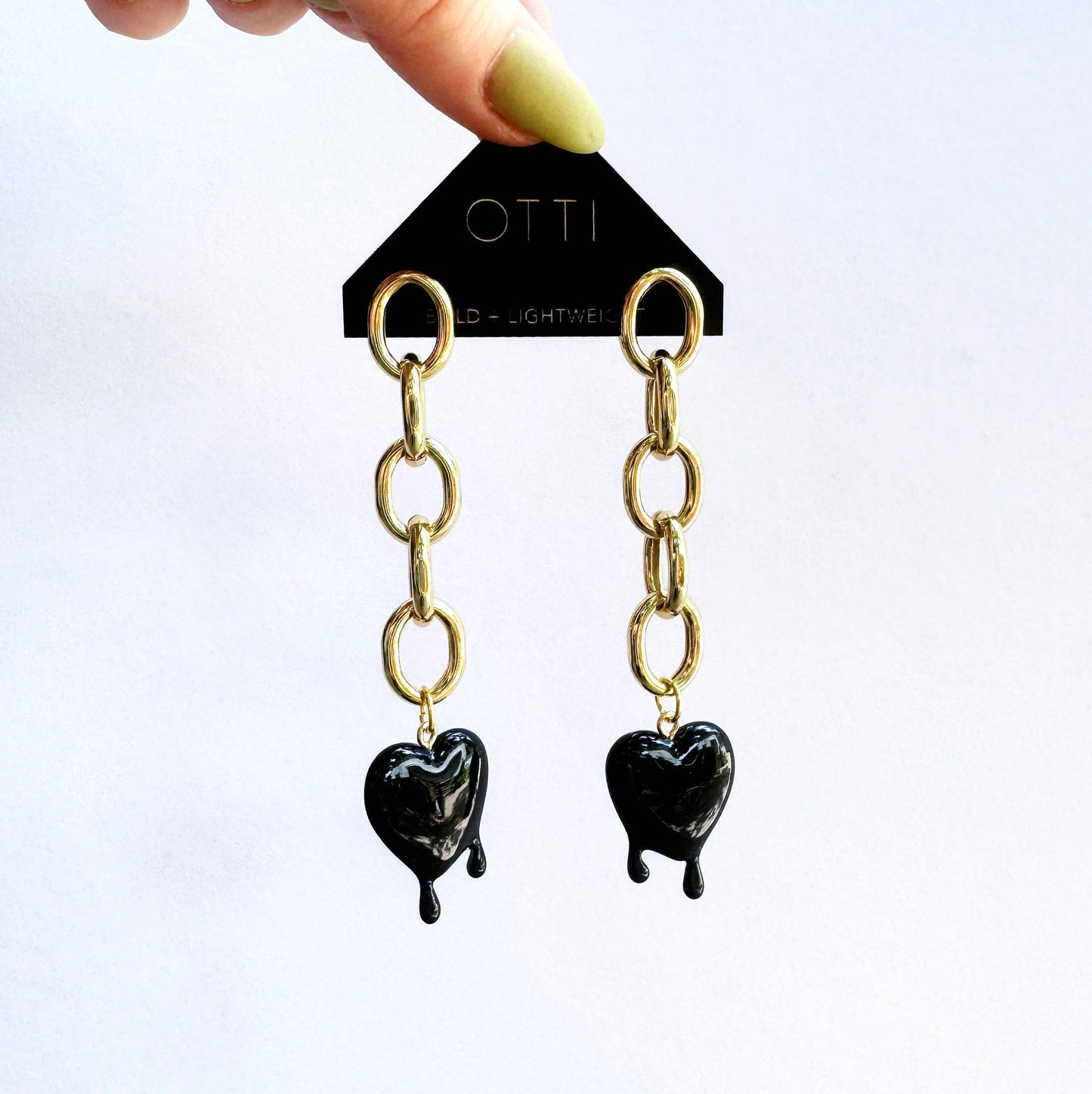 Lightweight Swing Chain Earring: Rounded Dripping Heart