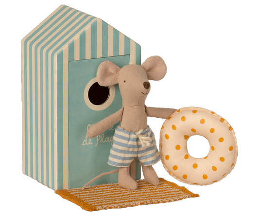 Little Brother Beach Mouse in Cabin de Plage