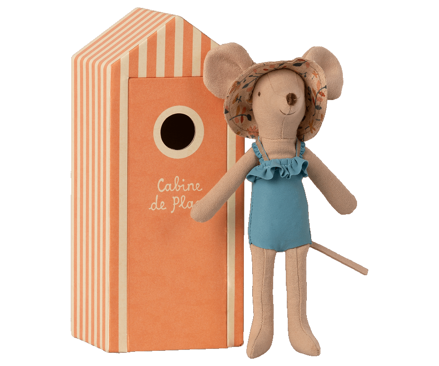 Mum Beach Mouse in Cabin de Plage