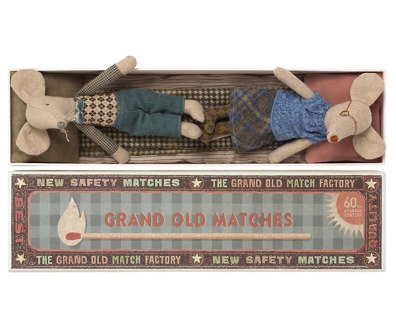 Grandma & Grandpa Mice In Matchbox 2021