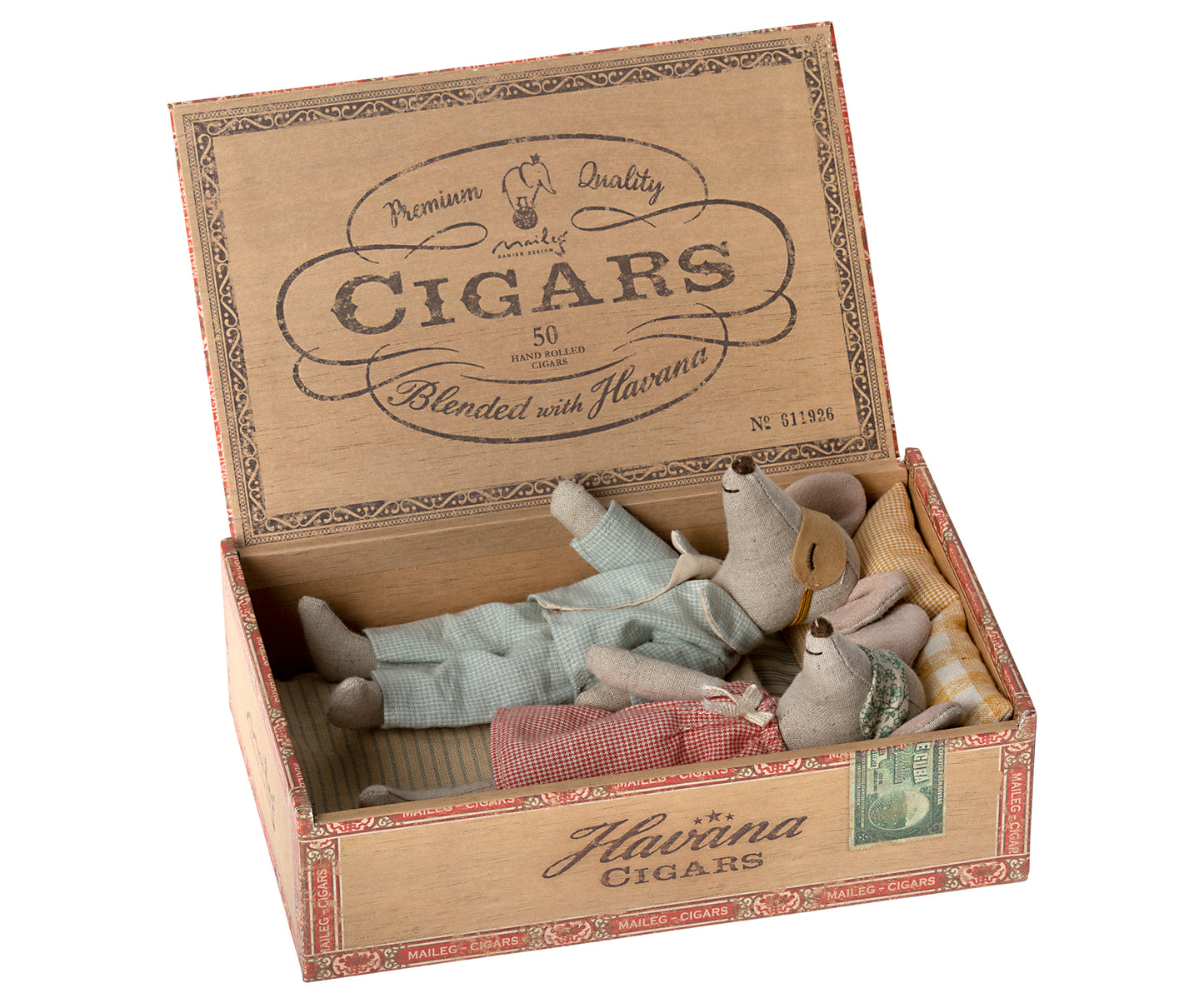 Mum and Dad Mice In Cigar Box