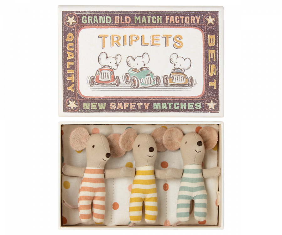 Triplet Baby Mice in Matchbox 17-2001-01