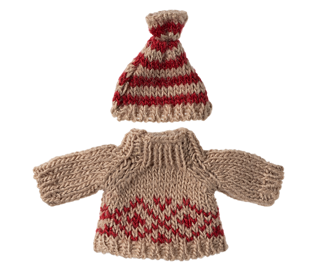 Knitted Sweater & Hat For Mum Mouse