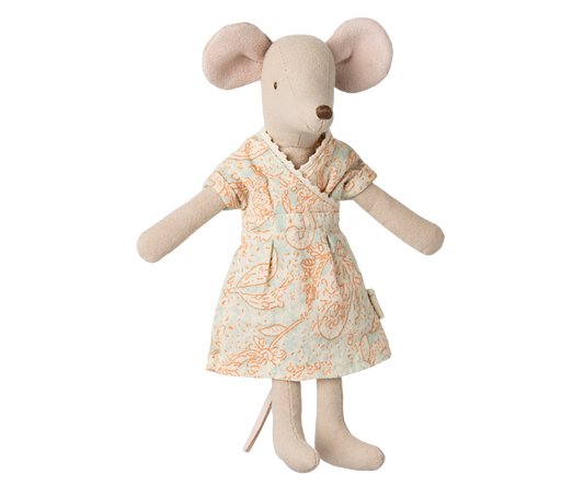 Mum Mouse in a Light Dress