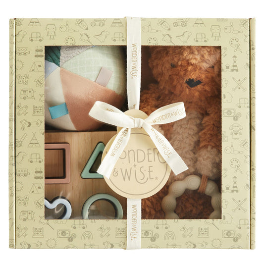 Wonder & Wise Hello Baby 6-9mo Gift Set