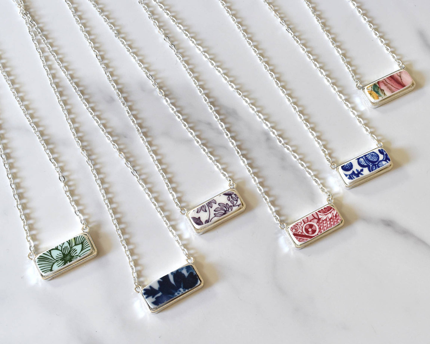 Broken Plate 24mm Small Bar Necklace 