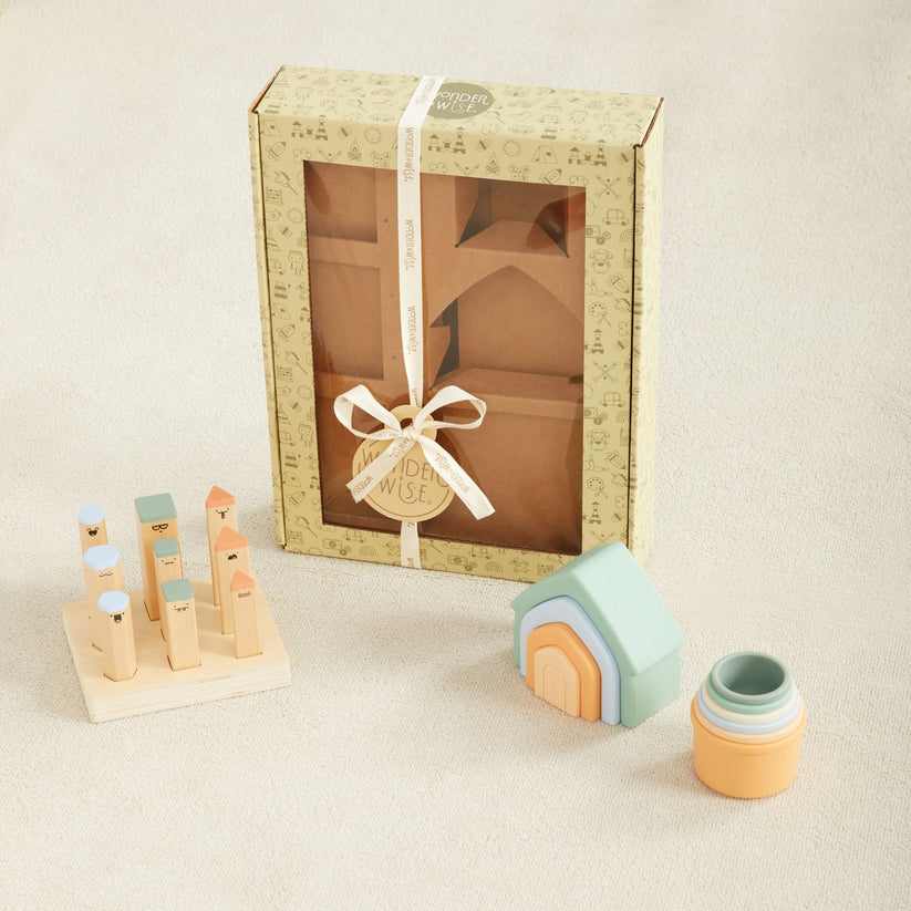 Wonder & Wise Hello Baby 9-12mo Gift Set