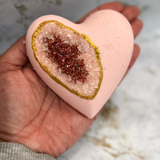 Geode Amethyst Heart Bath Bomb