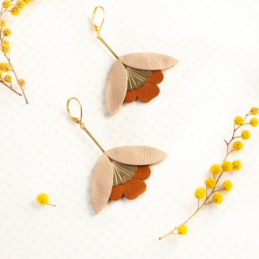 Ginkgo Flower Earrings – Beige and Brown Leather