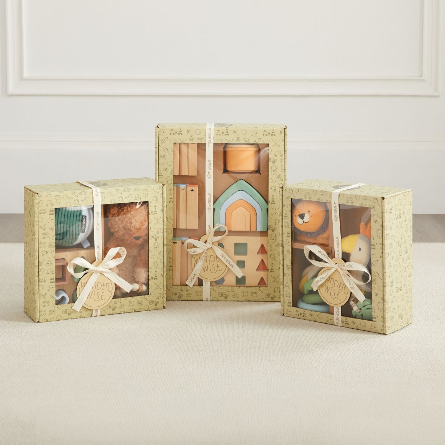 Wonder & Wise Hello Baby 6-9mo Gift Set