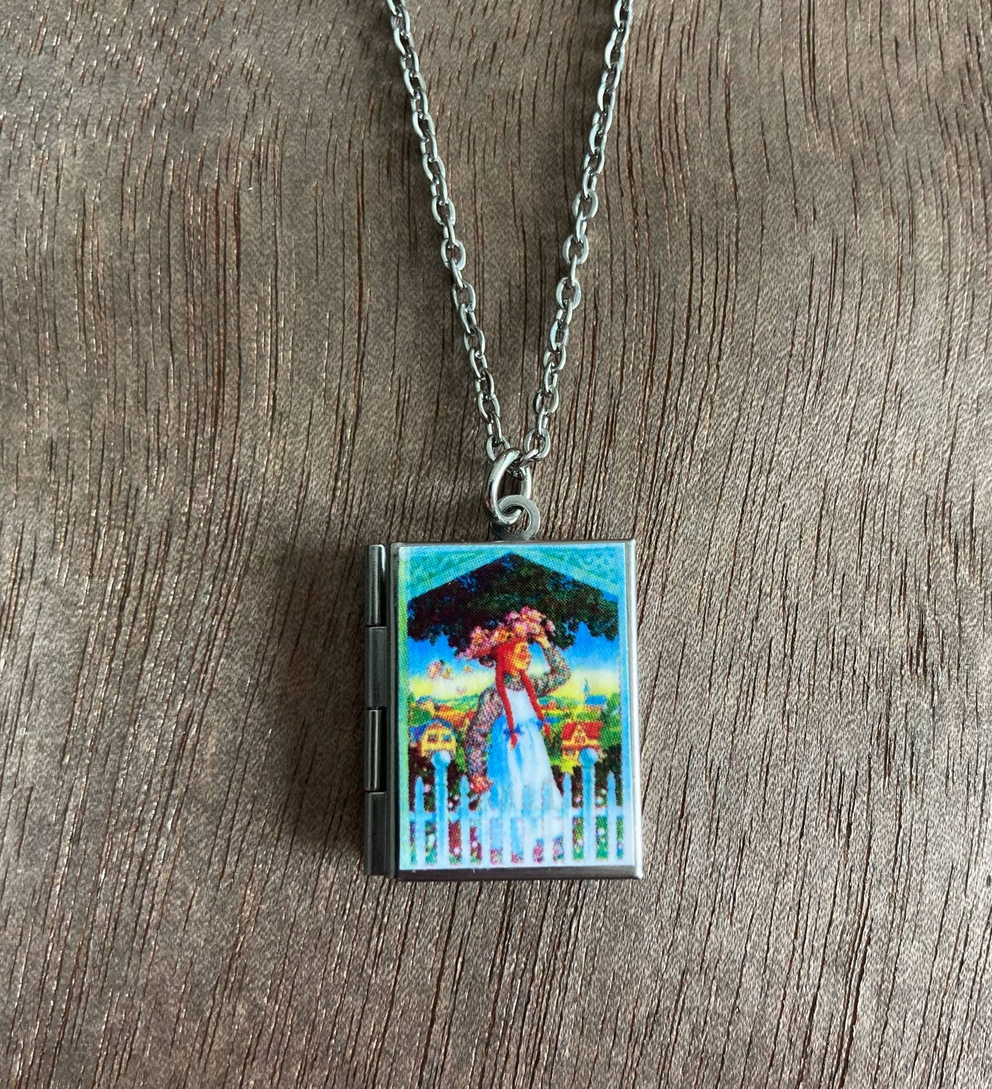 Book Locket Anne of Green Gables - Picket Fence