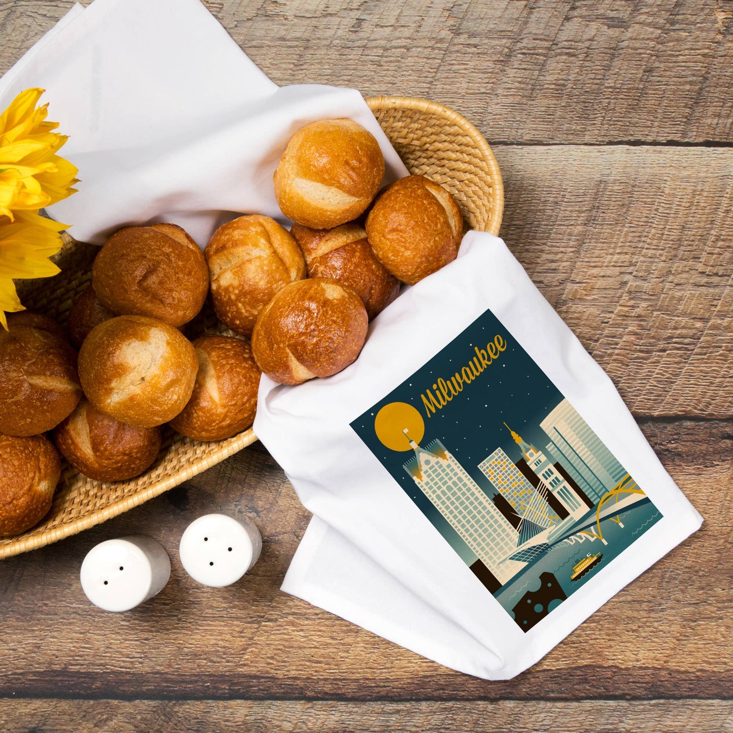 ORGANIC TEA TOWEL Milwaukee, Wisconsin, Retro Skyline