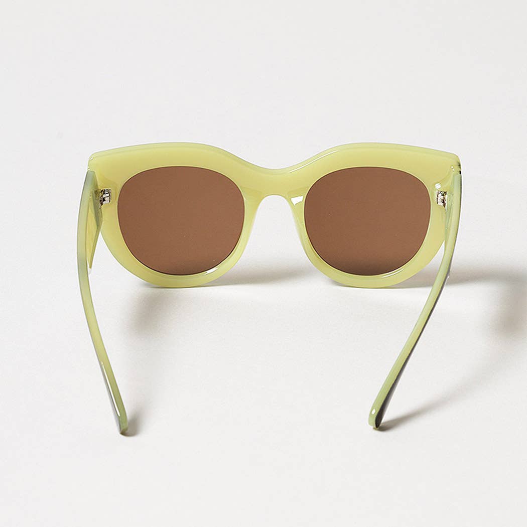 Women's Bold Round Frame Sunglasses