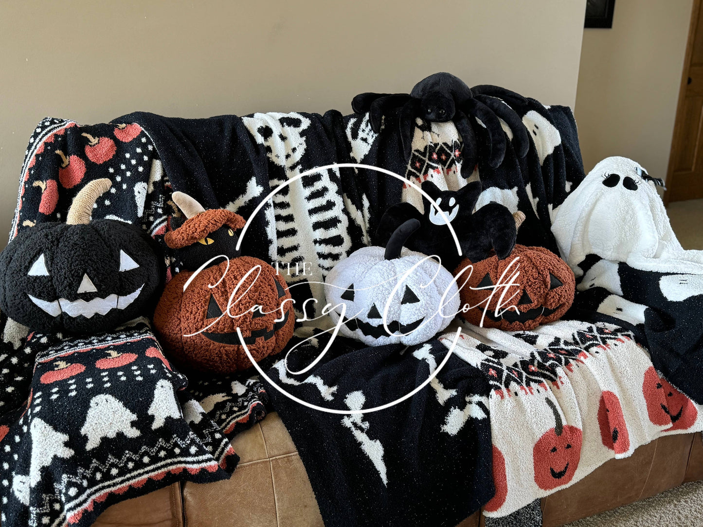 Halloween Sherpa Pillow - Ghost ETA AUG 26