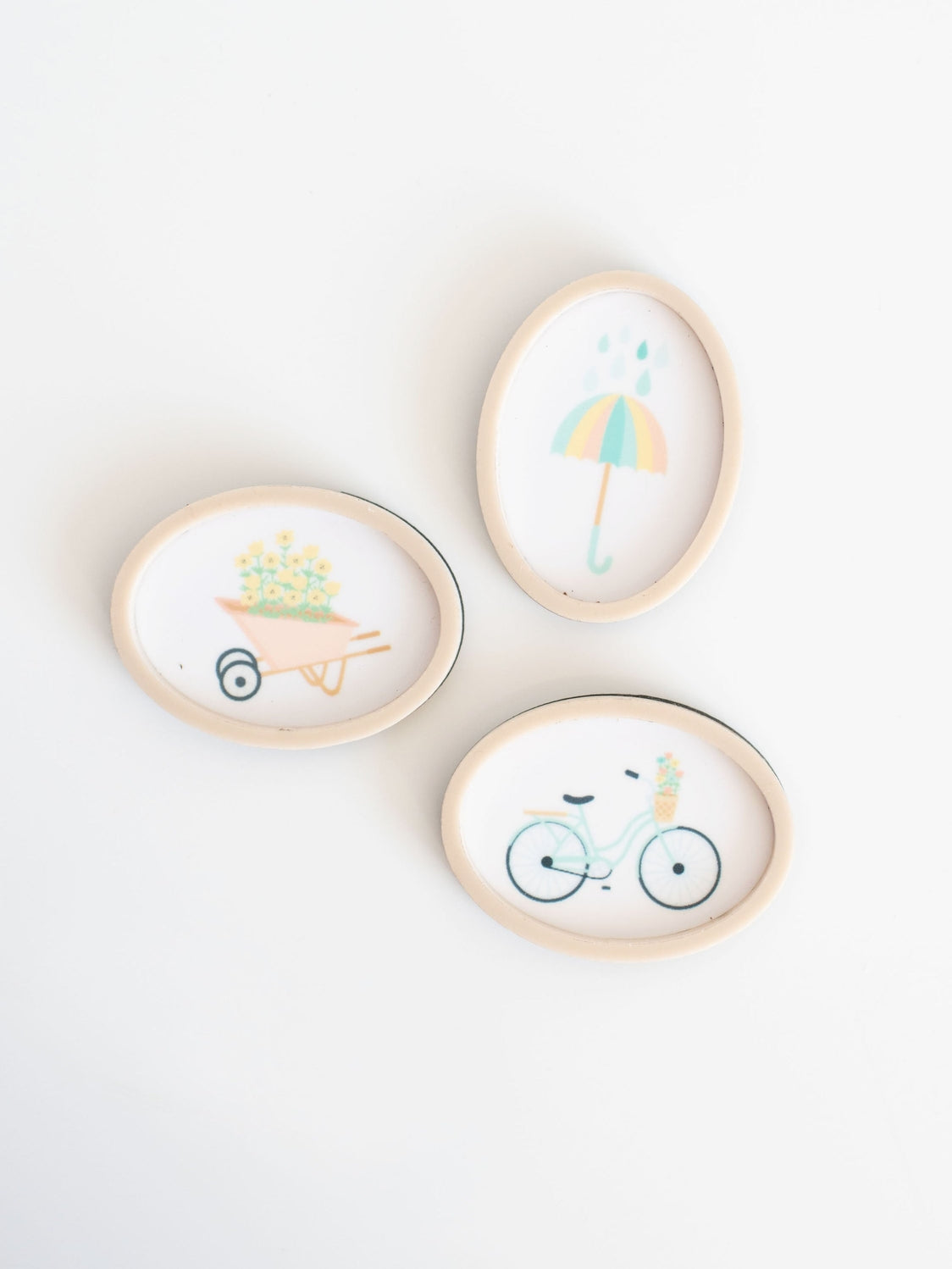 Dollhouse Spring Wall Print Oval