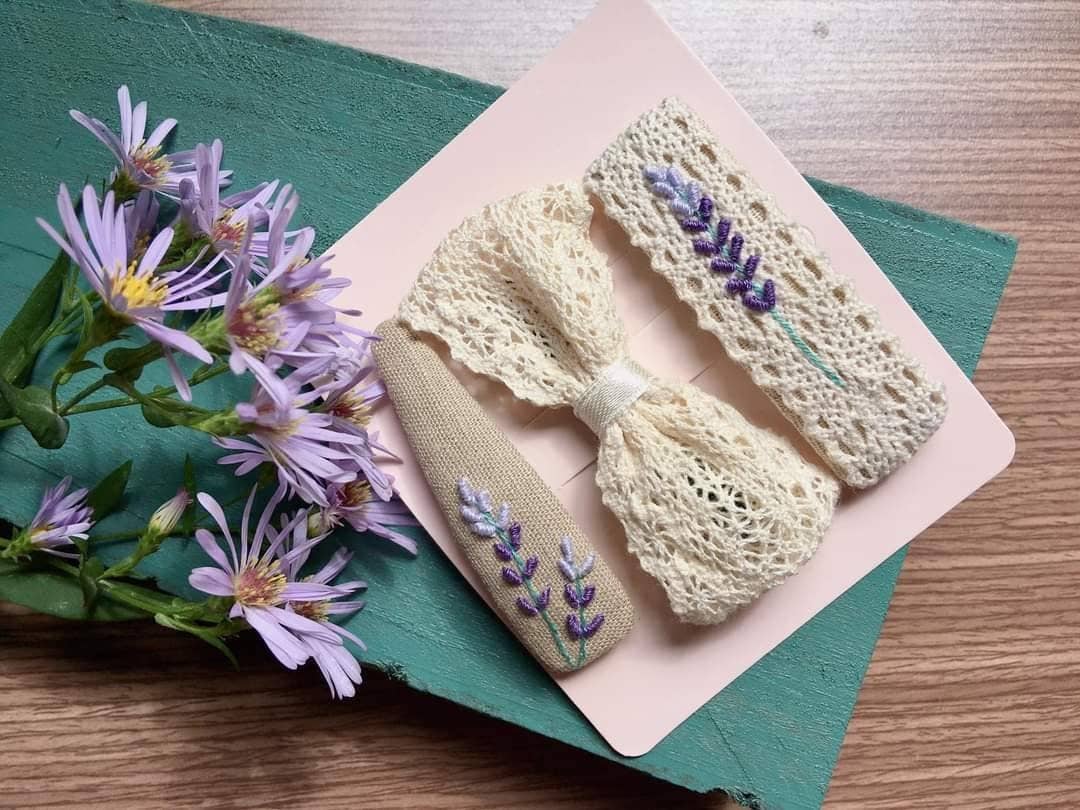 Lavender Embroidered Lace Hair Barrette, Collection Emily🪡
