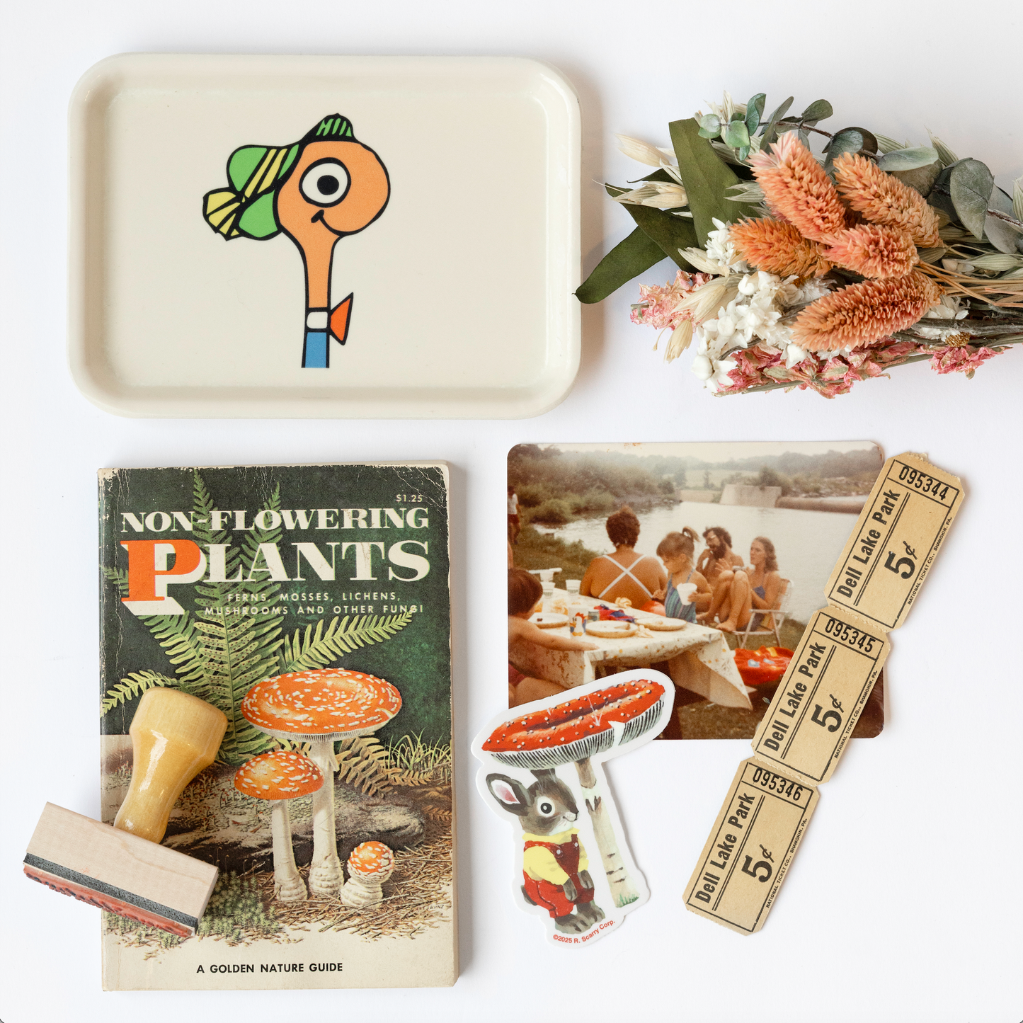 Richard Scarry® - Lowly Worm Bust Vintage Tray