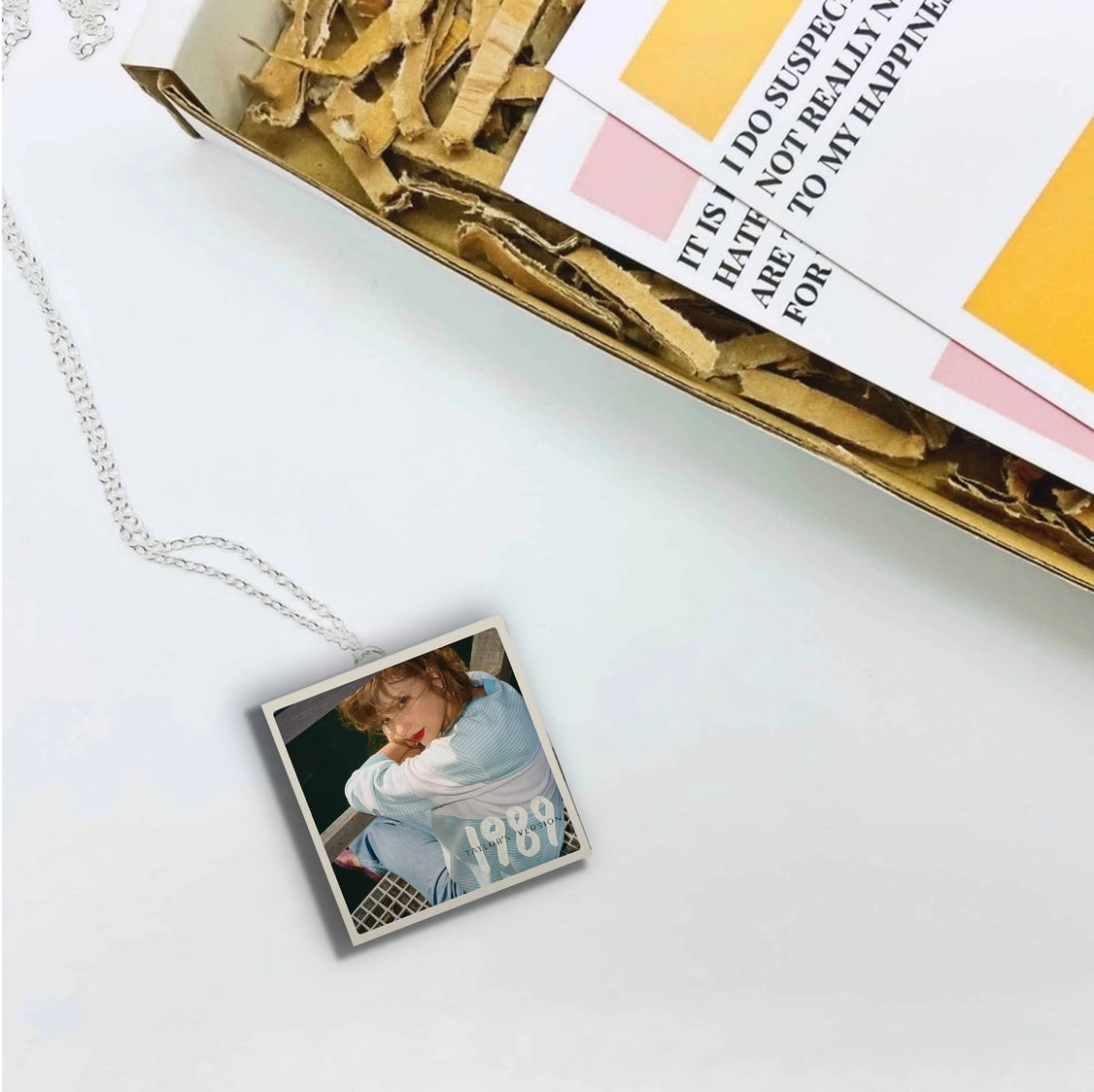 Taylor Swift '1989' Miniature Album Necklace