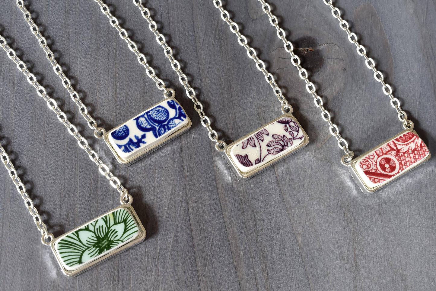 Broken Plate 24mm Small Bar Necklace 