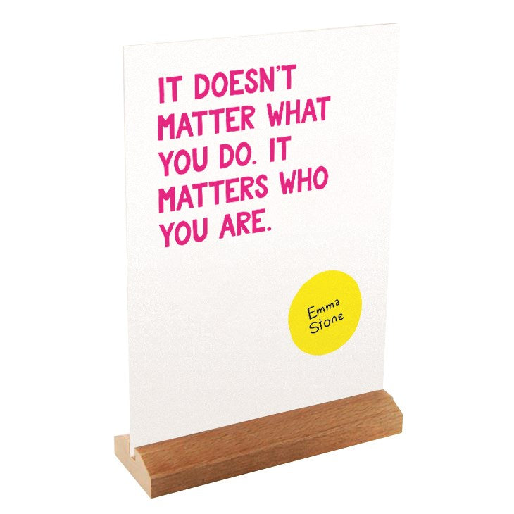 You Are Amazing:  52 Cards of Inspiring Quotes and Statements to Encourage Self-Confidence