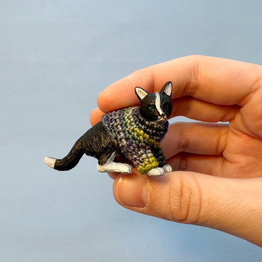 Black and White Cat “Sweater Friend” Magnet