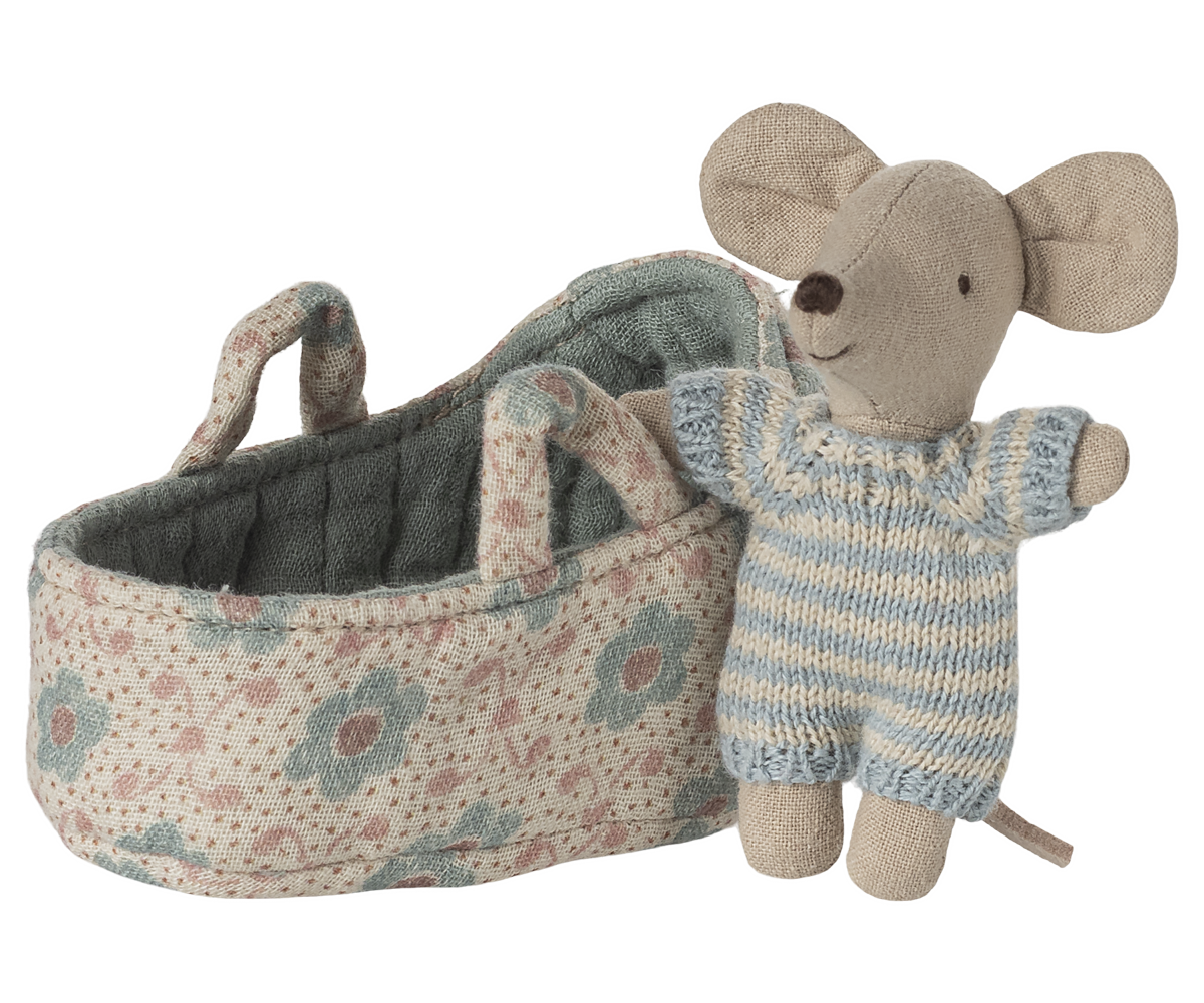Baby Mouse In Carrycot Blue