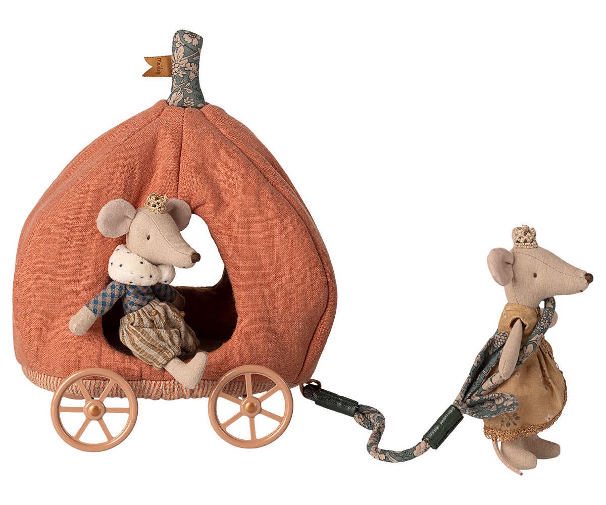 Mouse Pumpkin Carriage