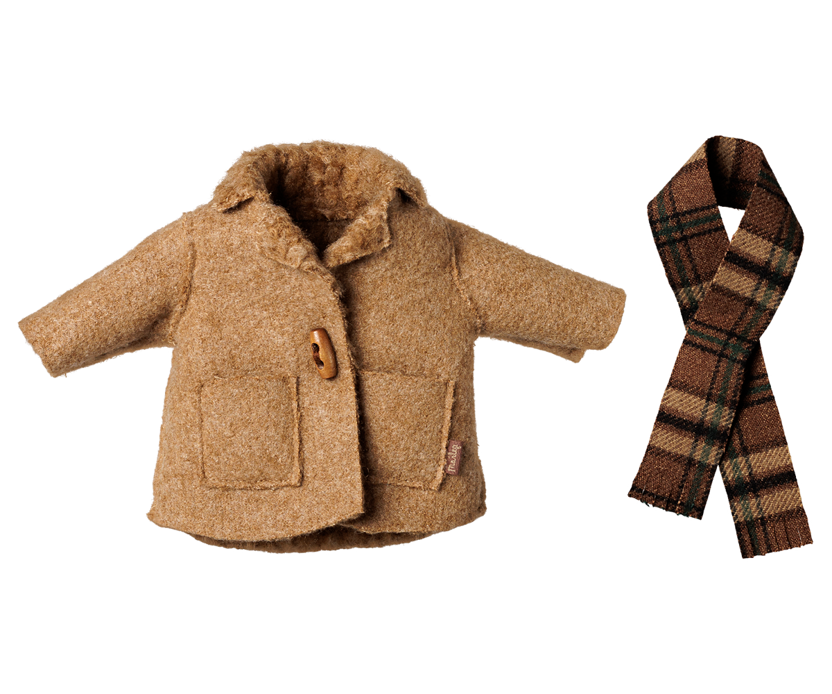 Jacket & Scarf for Medium Mouse