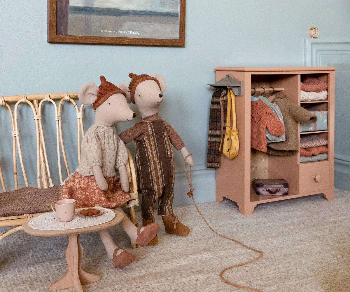 Medium Mouse Overall & Sweater