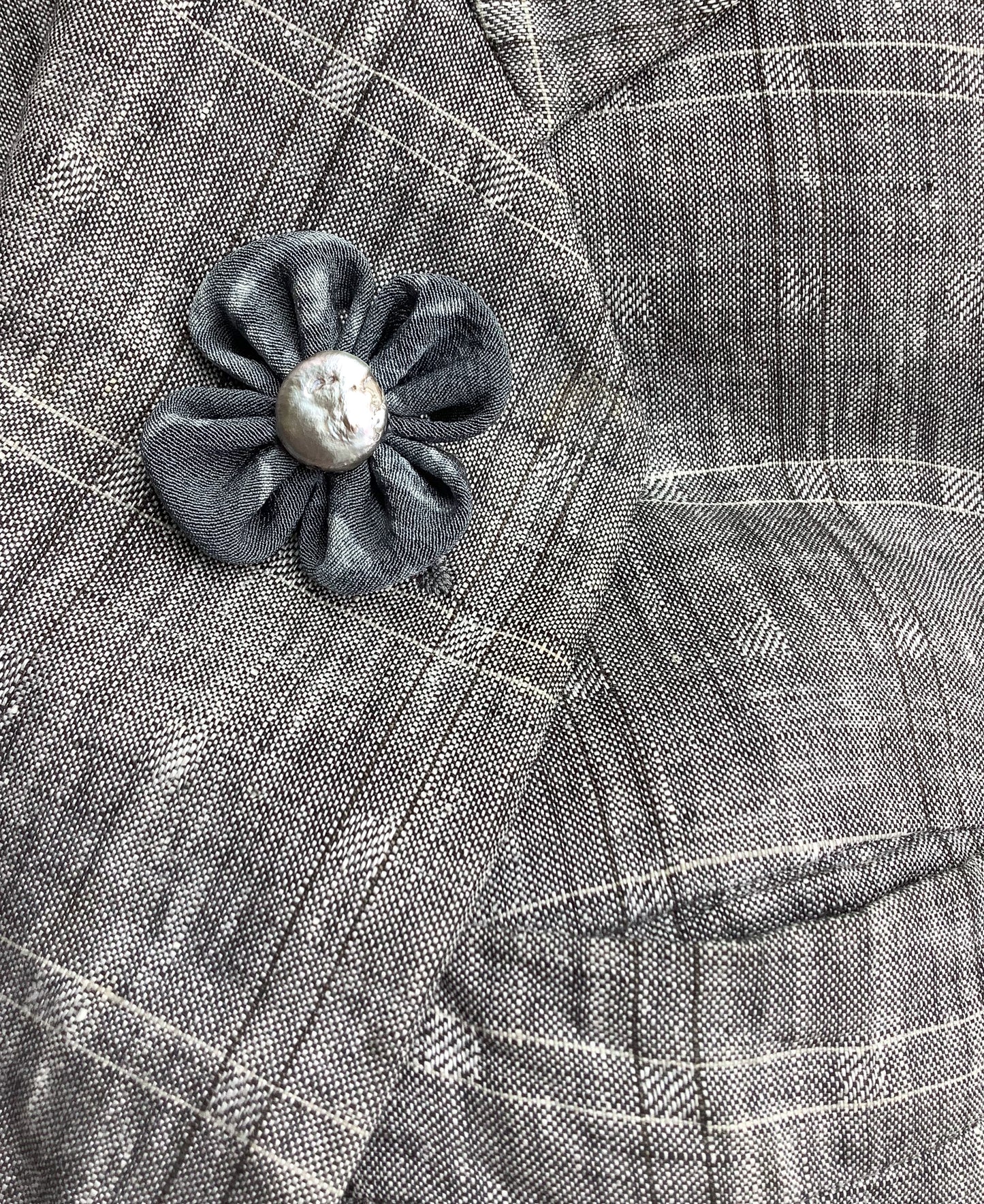 Gray Vintage Kimono Silk Kanzashi Pin