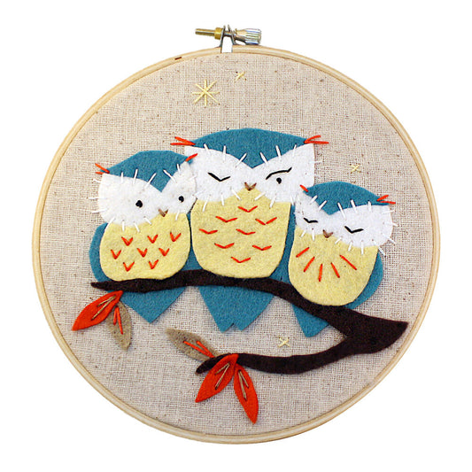 Whimsy Stitches Hoop Kit - Hoot