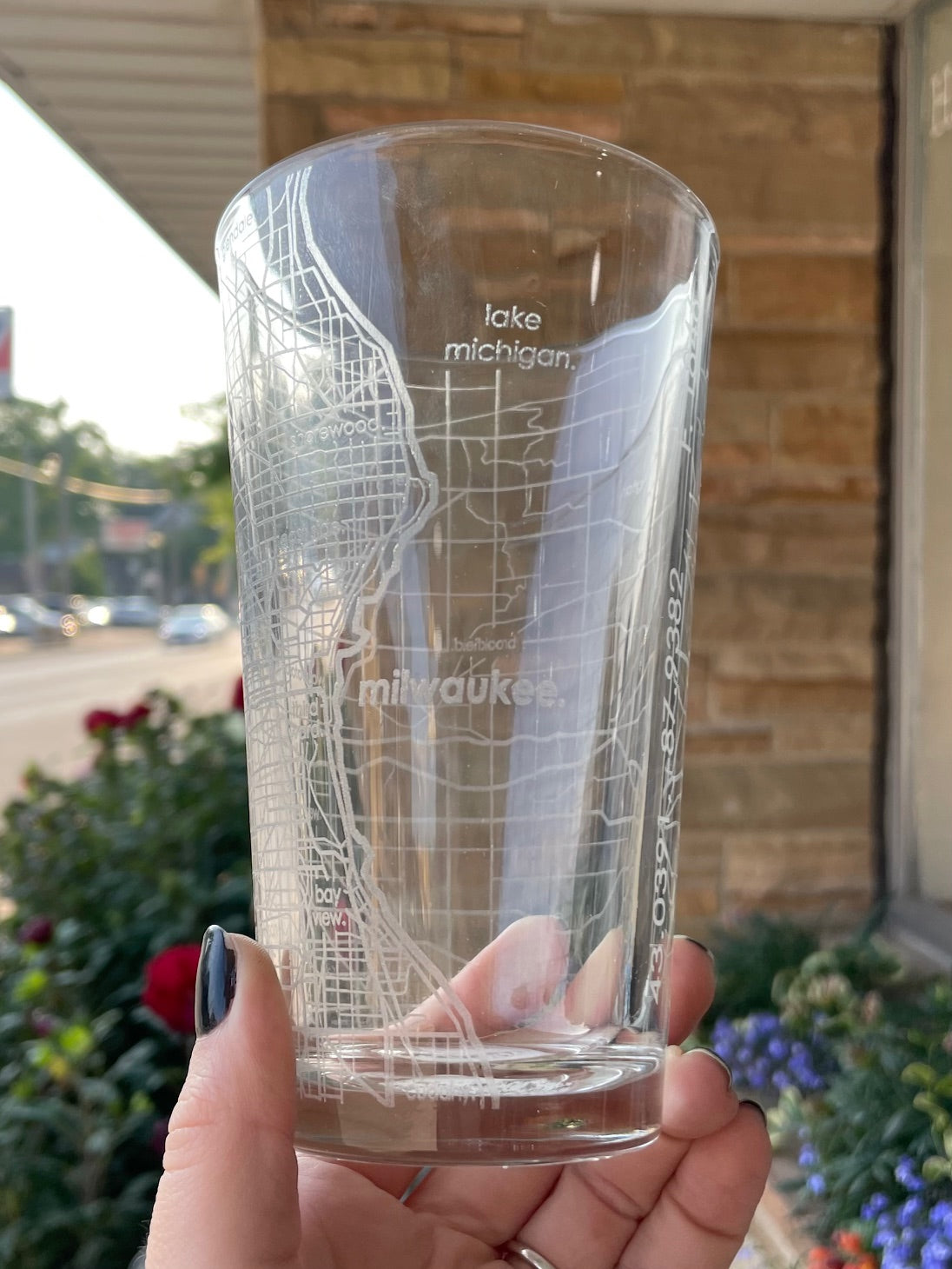Milwaukee Map - Pint Glass - 16 oz