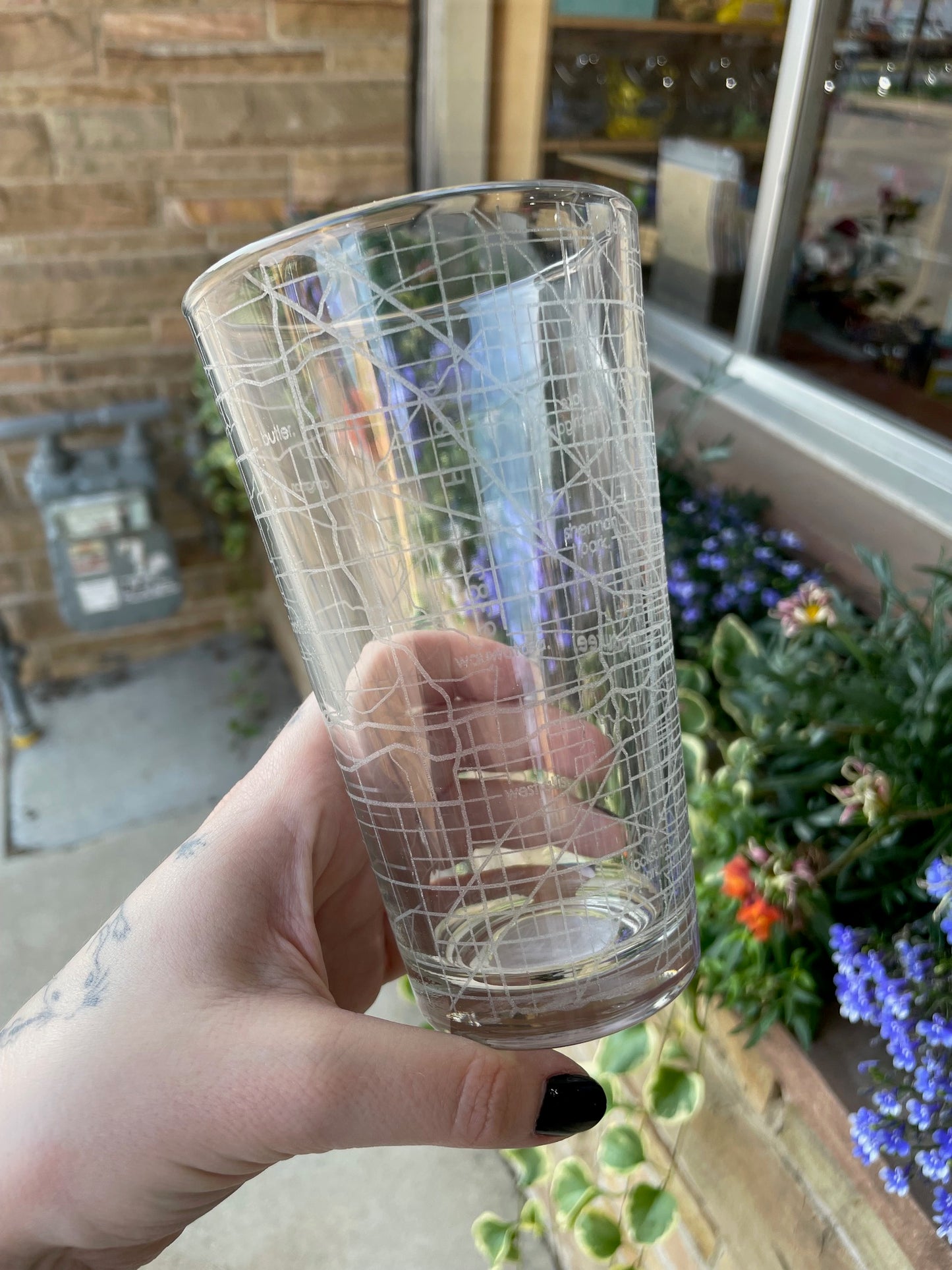 Milwaukee Map - Pint Glass - 16 oz