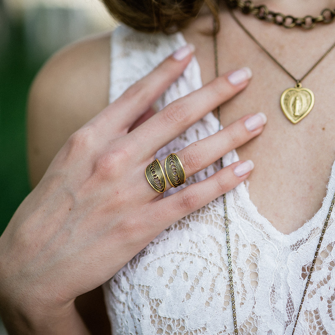 Gold Filigree Swirl Ring