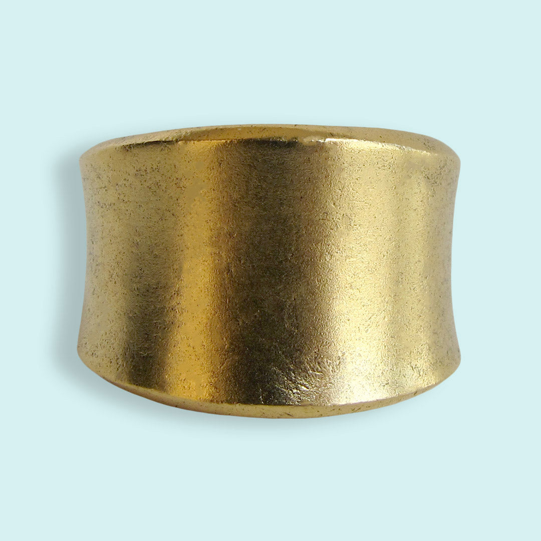 Concave Band Ring