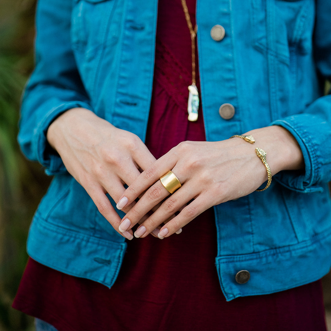 Concave Band Ring