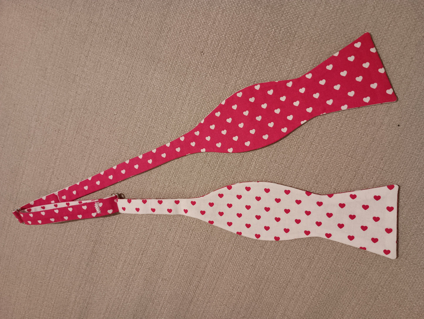 Ri's Ties Red and White Hearts