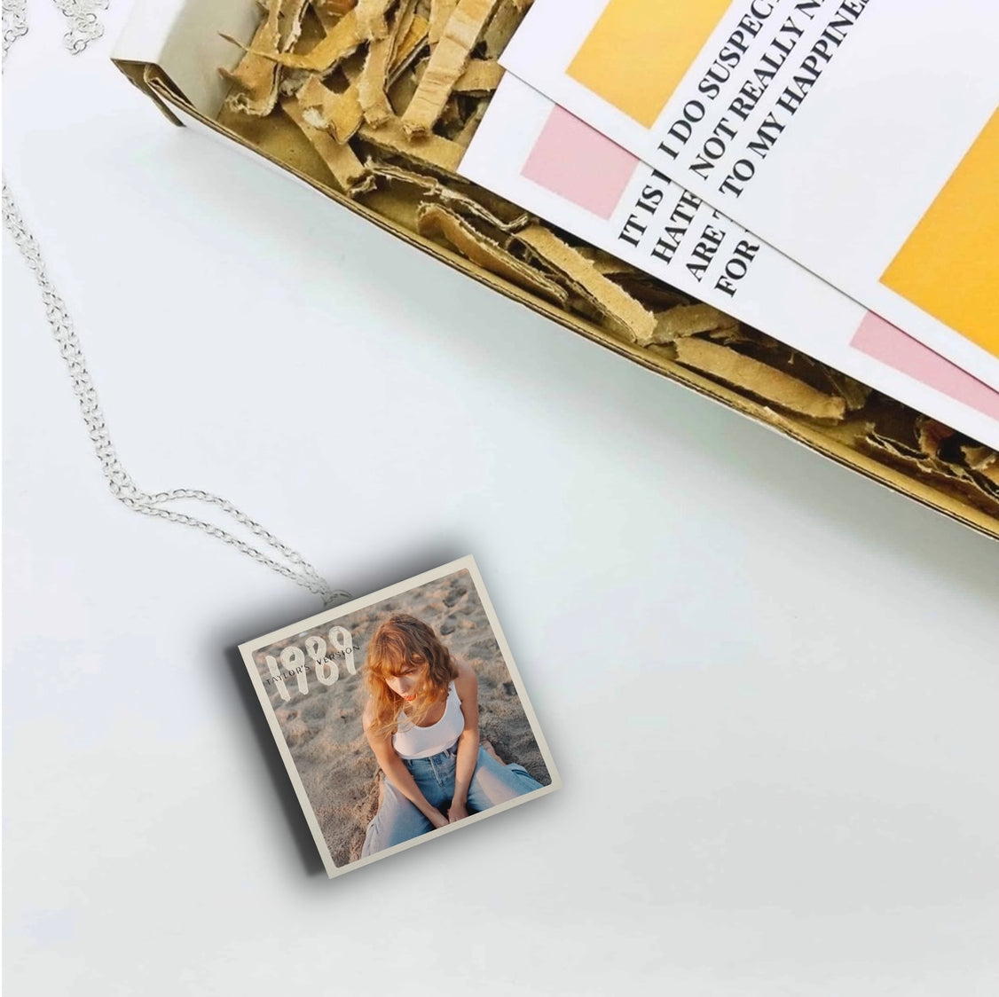 Taylor Swift '1989' Miniature Album Necklace