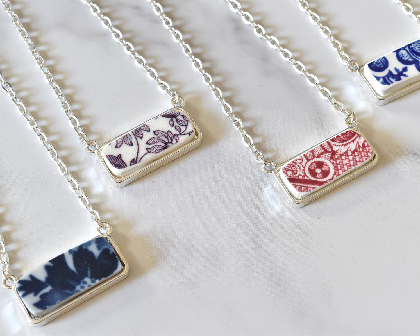 Broken Plate 24mm Small Bar Necklace 