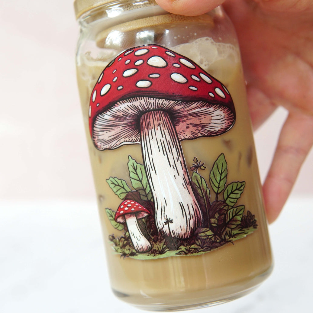 Wild Mushrooms 16oz Can Glass With Acacia Lid & Straw