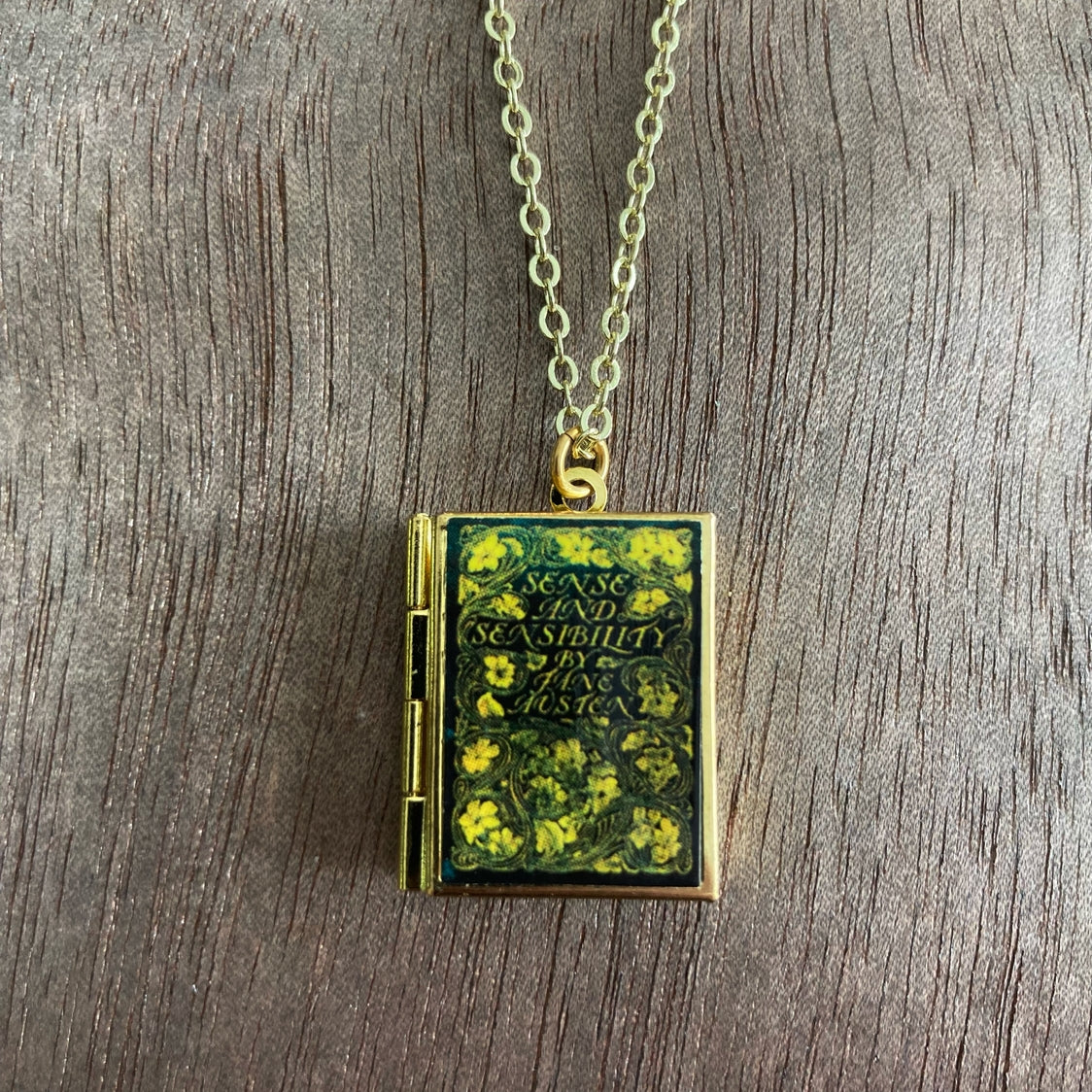 Book Locket Sense and Sensibility - Deep Green Floral