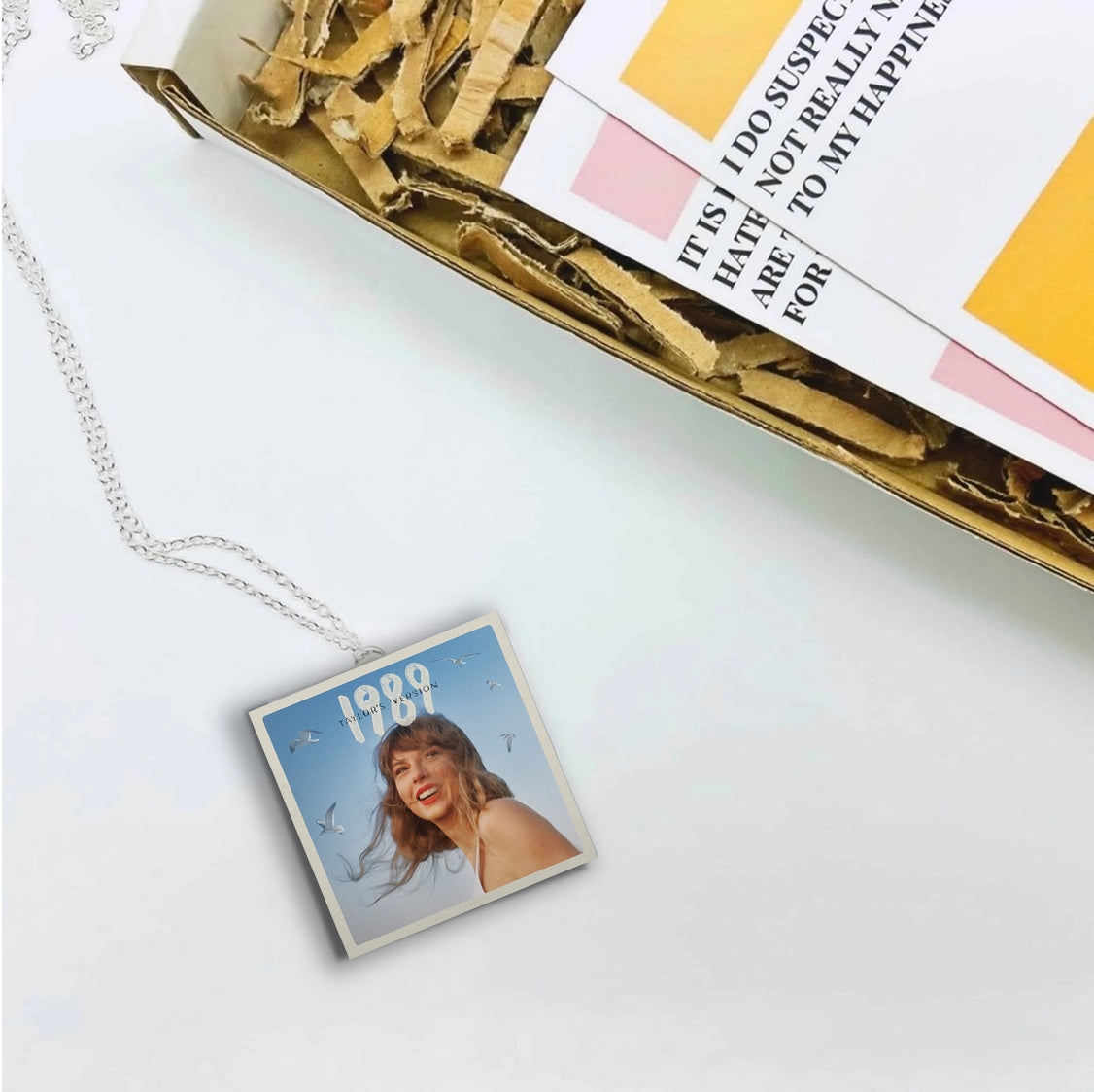 Taylor Swift '1989' Miniature Album Necklace